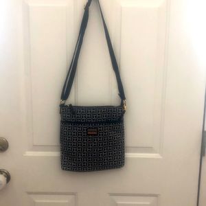 COPY - Tommy Hilfiger cross body bag.